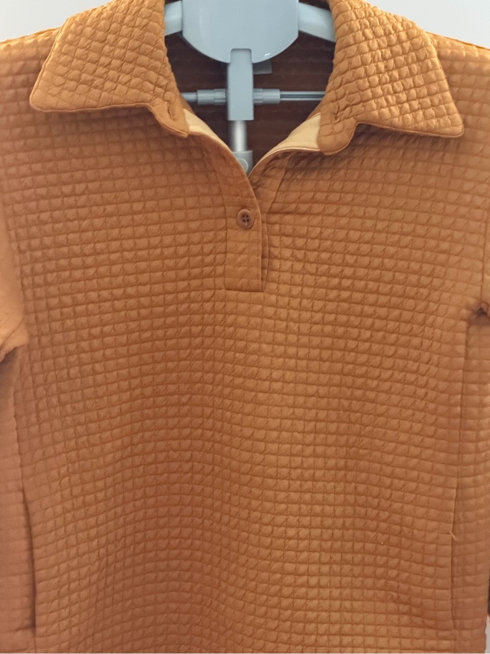 Like New Hikerkind Textured Pullover Top – Size S - Picture 4 of 10